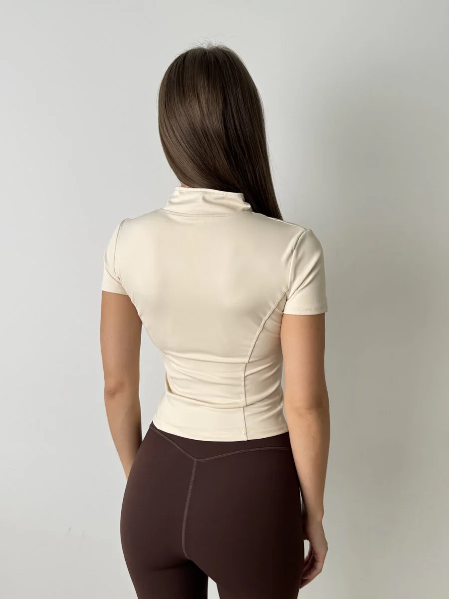 Футболка укороченная с молнией на груди и воротником стойкой Contour Zip Top