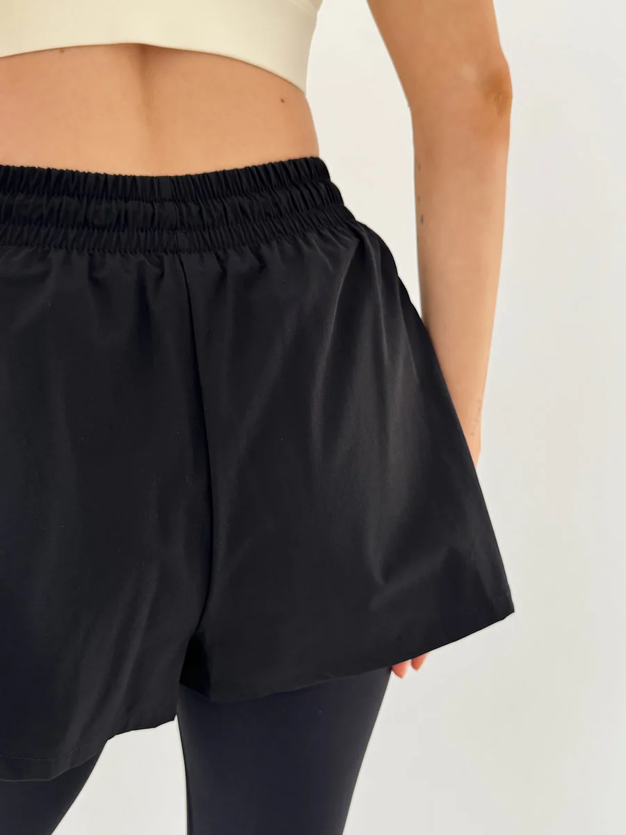 Легинсы- шорты свободного кроя Air Float Shorts