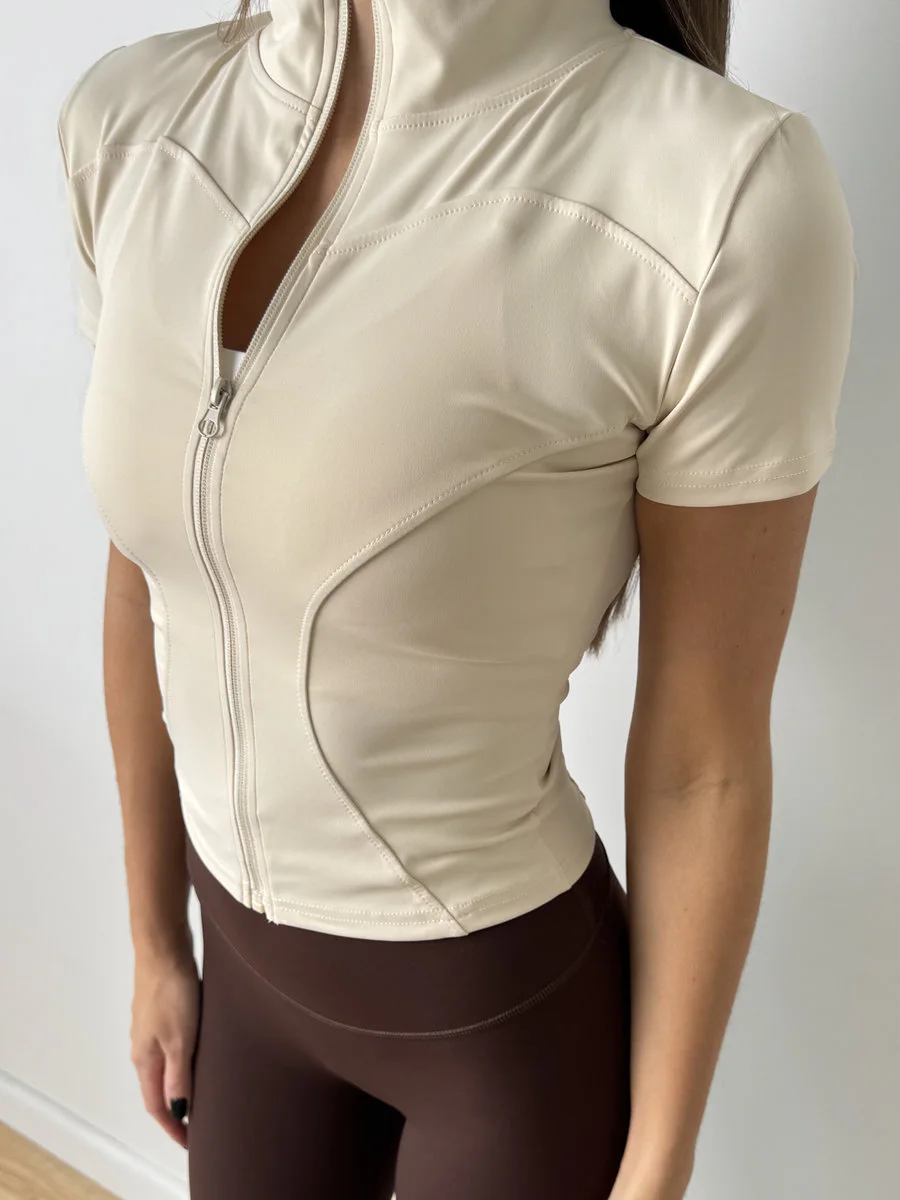 Футболка укороченная с молнией на груди и воротником стойкой Contour Zip Top