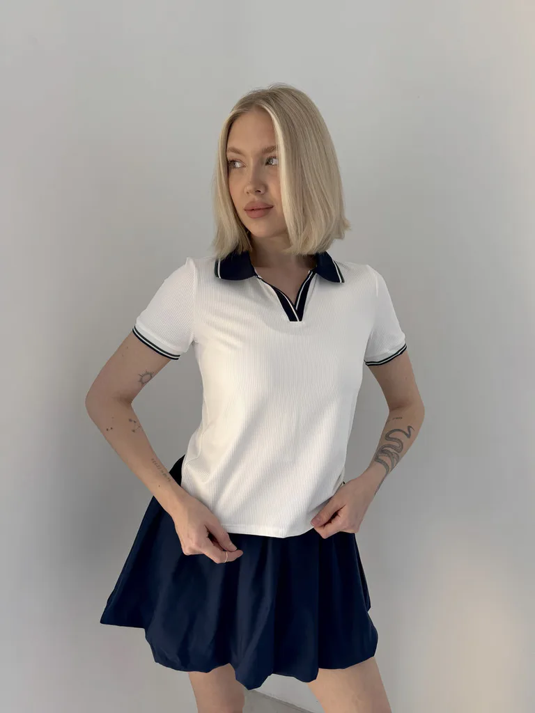 Поло с V-разрезом на груди и контрастным вортником V-Neck Contrast Polo